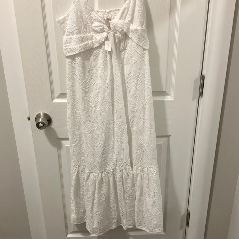 NEW Banana Republic White Eyelet dress Size: M